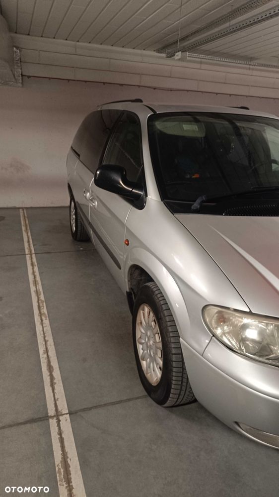 Chrysler Grand Voyager - 4