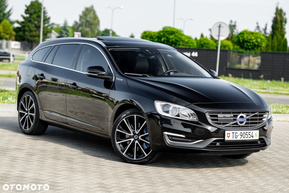 Volvo V60 D6 AWD Plug-in Hybrid Summum - 3