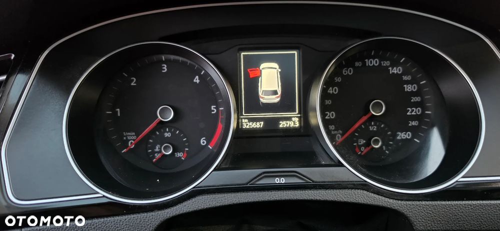 Volkswagen Passat - 18