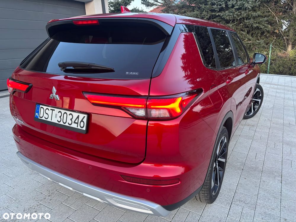 Mitsubishi Outlander - 11