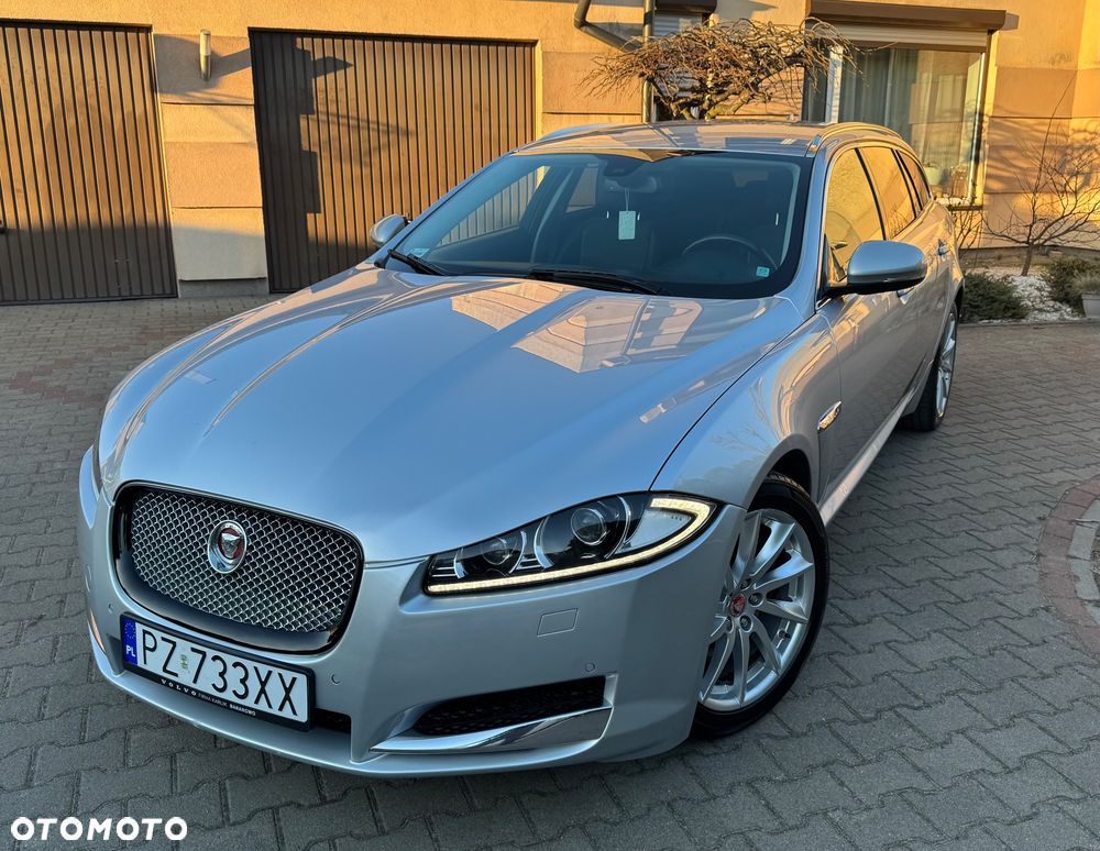 Jaguar Xf 2014 photo 3