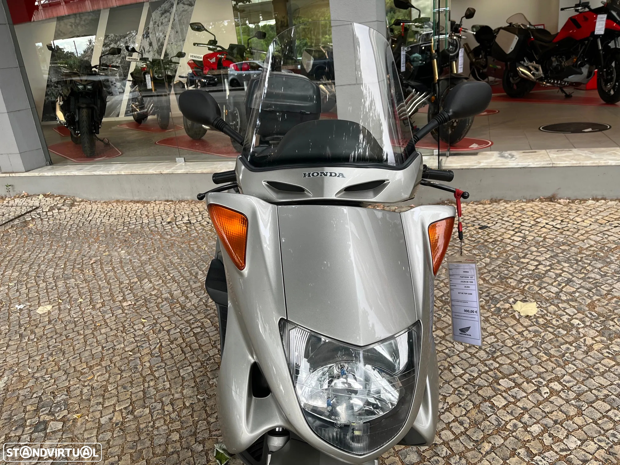 Honda FES PHANTEON 125 - 11