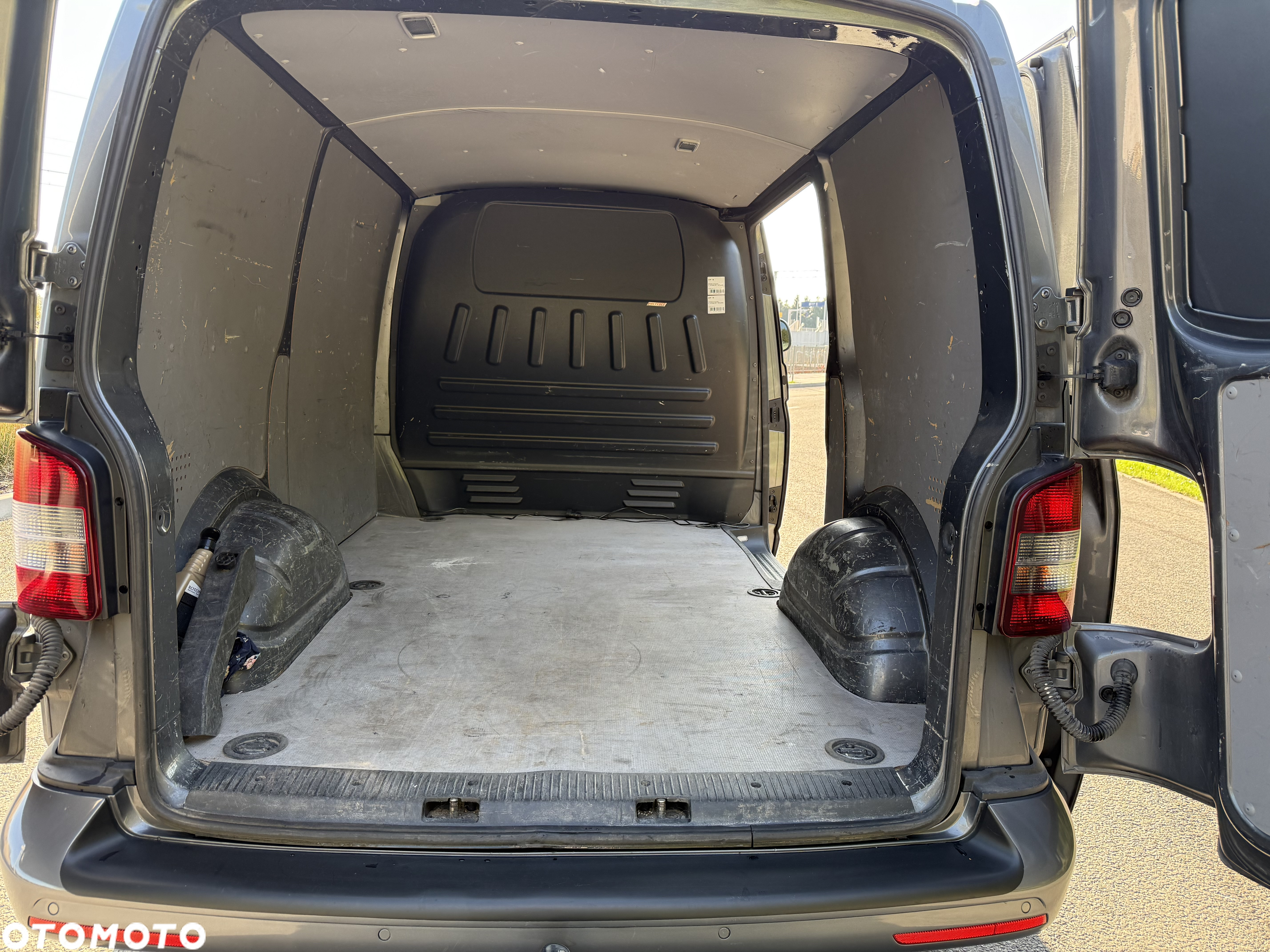 Volkswagen Transporter T5 - 12