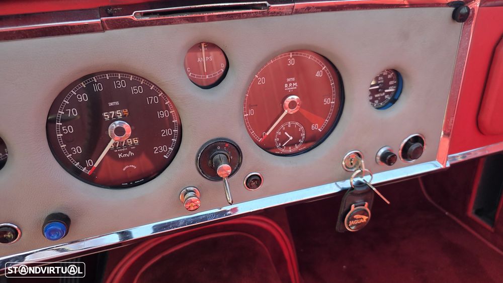 Jaguar XK150 - 16
