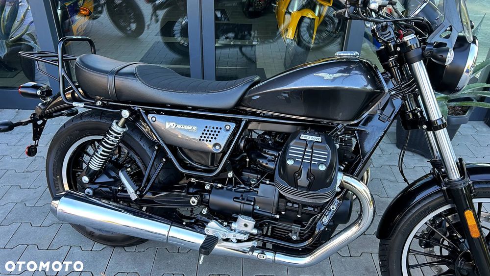 Moto Guzzi V9 - 12