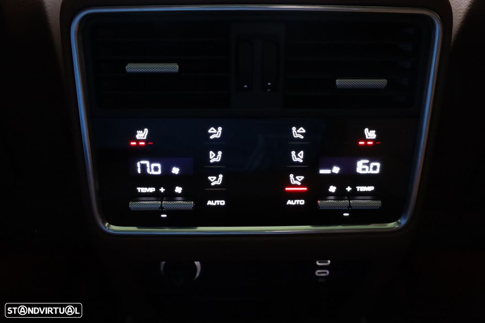 Porsche Cayenne Turbo - 45