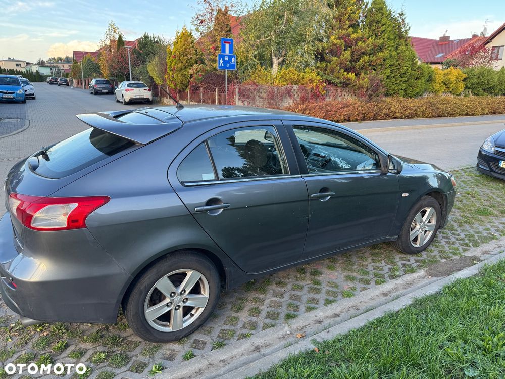 Mitsubishi Lancer 1.8 Invite - 5