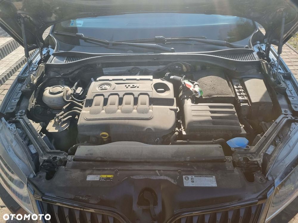 Skoda Superb 2.0 TDI Sportline DSG - 8