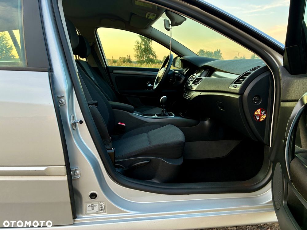 Renault Laguna 2.0 DCi Dynamique - 23