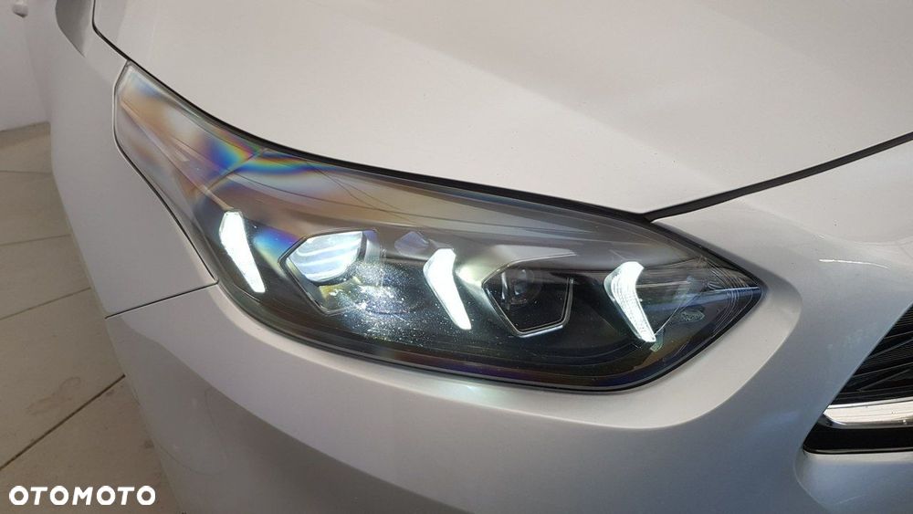 Kia Ceed - 11