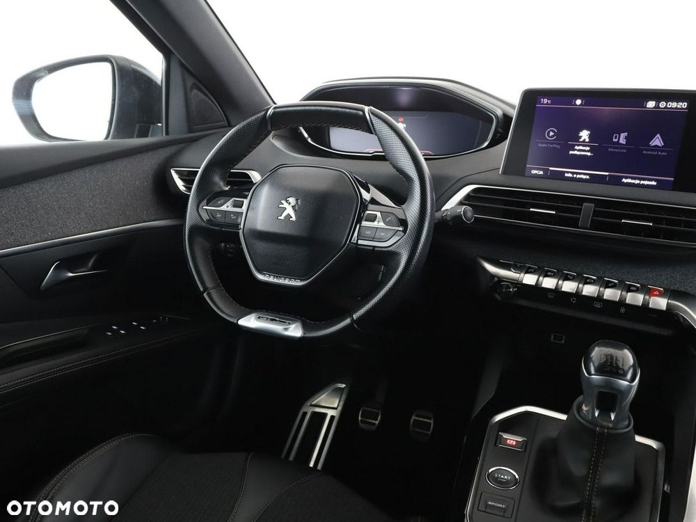 Peugeot 3008 1.2 PureTech GT S&S - 17
