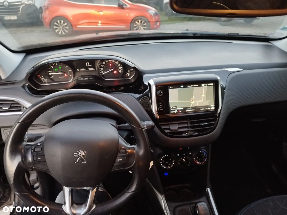 Peugeot 2008 - 10