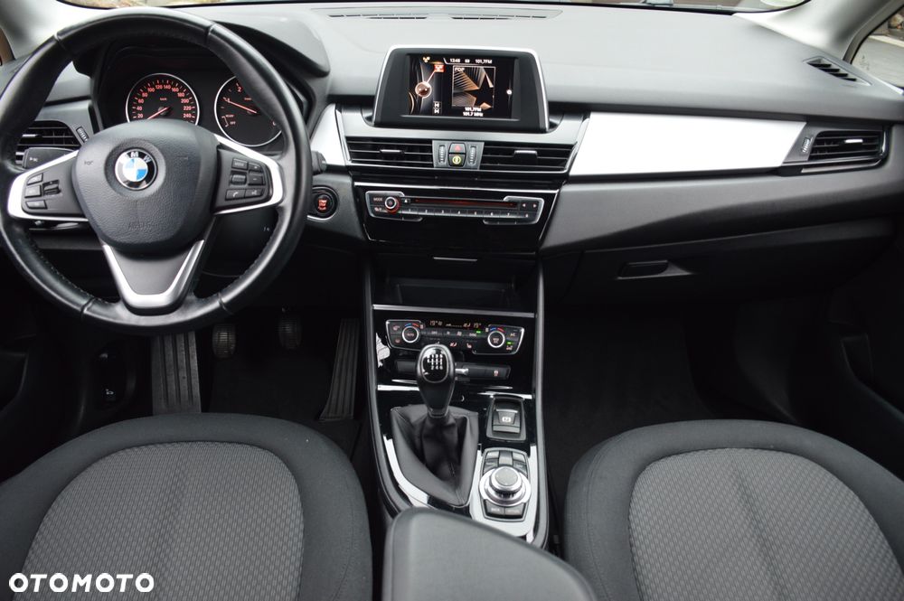 BMW Seria 2 216d Advantage - 24