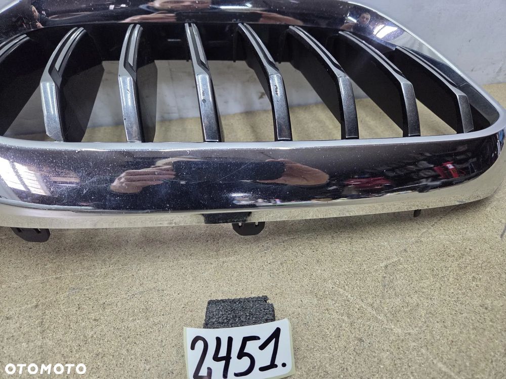 BMW 5 G30 G31 lift 511318517811 gril atrapa - 10