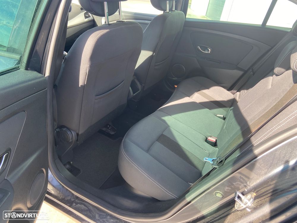 Renault Mégane Sport Tourer 1.5 dCi Dynamique - 6