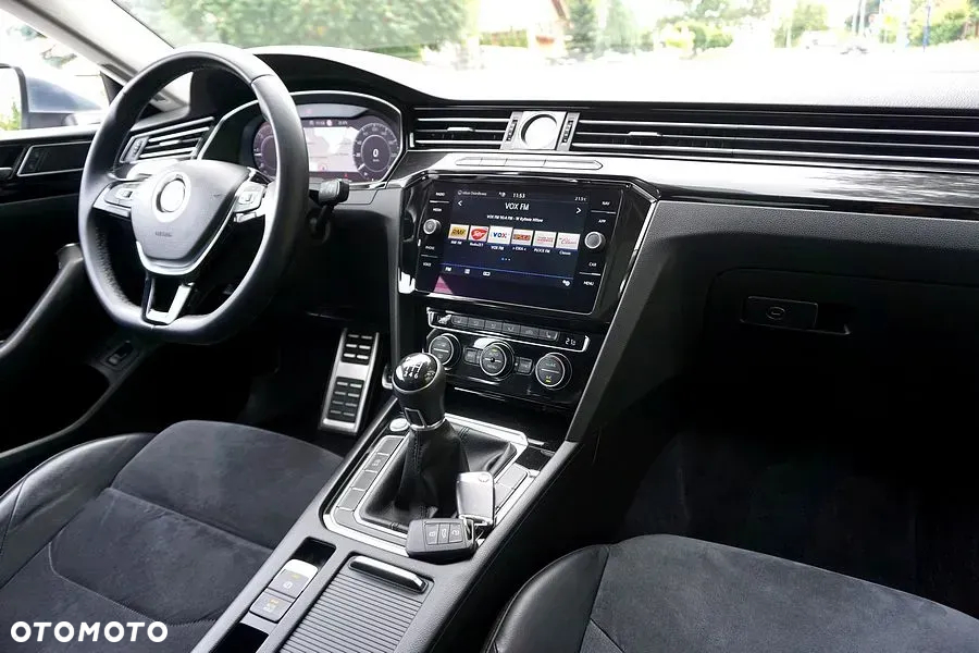 Volkswagen Arteon 2.0 TDI SCR Elegance - 29