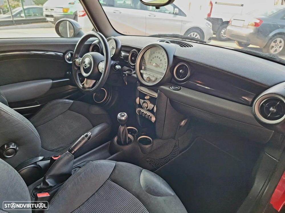 MINI 3 Portas Cooper D - 14