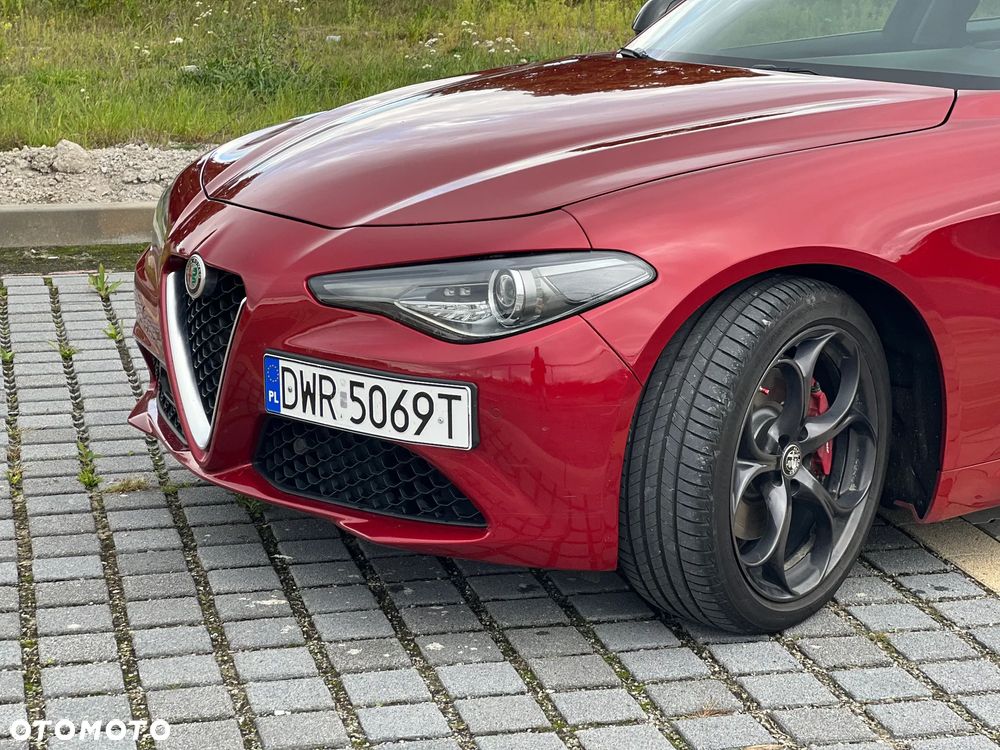 Alfa Romeo Giulia 2.0 Turbo 16V AT8-Q4 Veloce Ti - 5