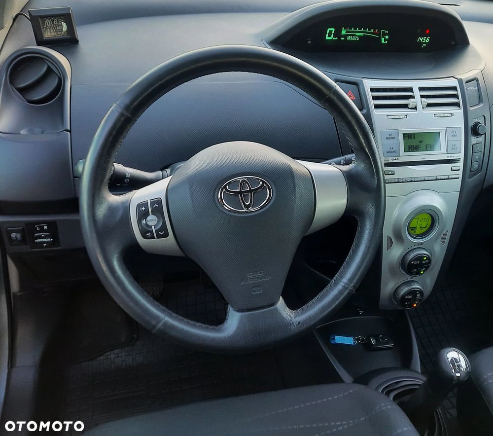 Toyota Yaris 1.3 VVT-i Executive - 6