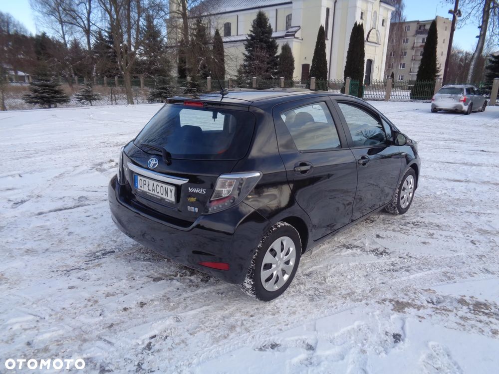 Toyota Yaris Hybrid 100 Life - 3