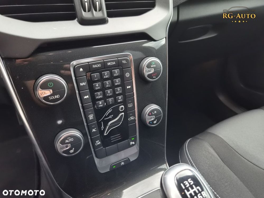 Volvo V40 - 34