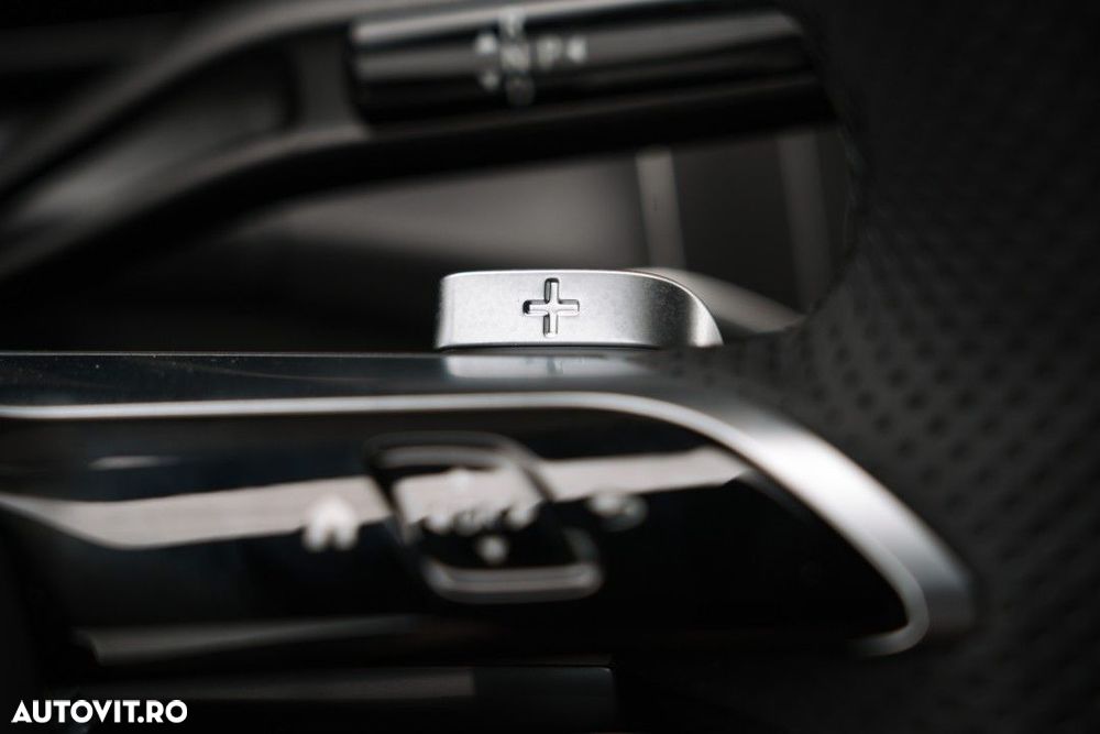 Mercedes-Benz GLC - 27