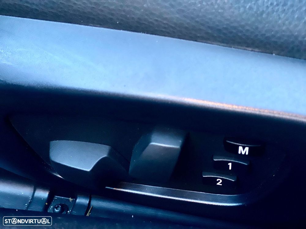 BMW 335 i Auto - 17