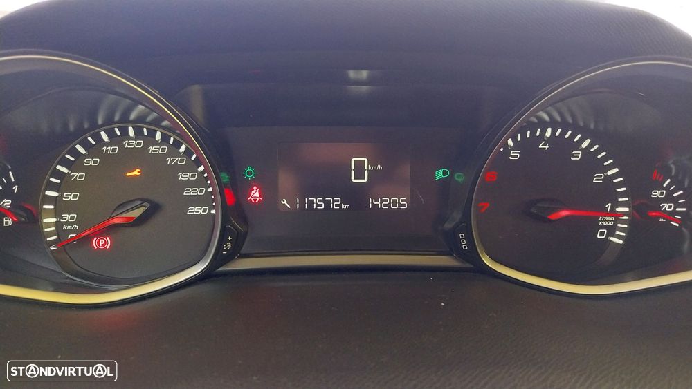 Peugeot 308 1.2 PureTech Style - 9
