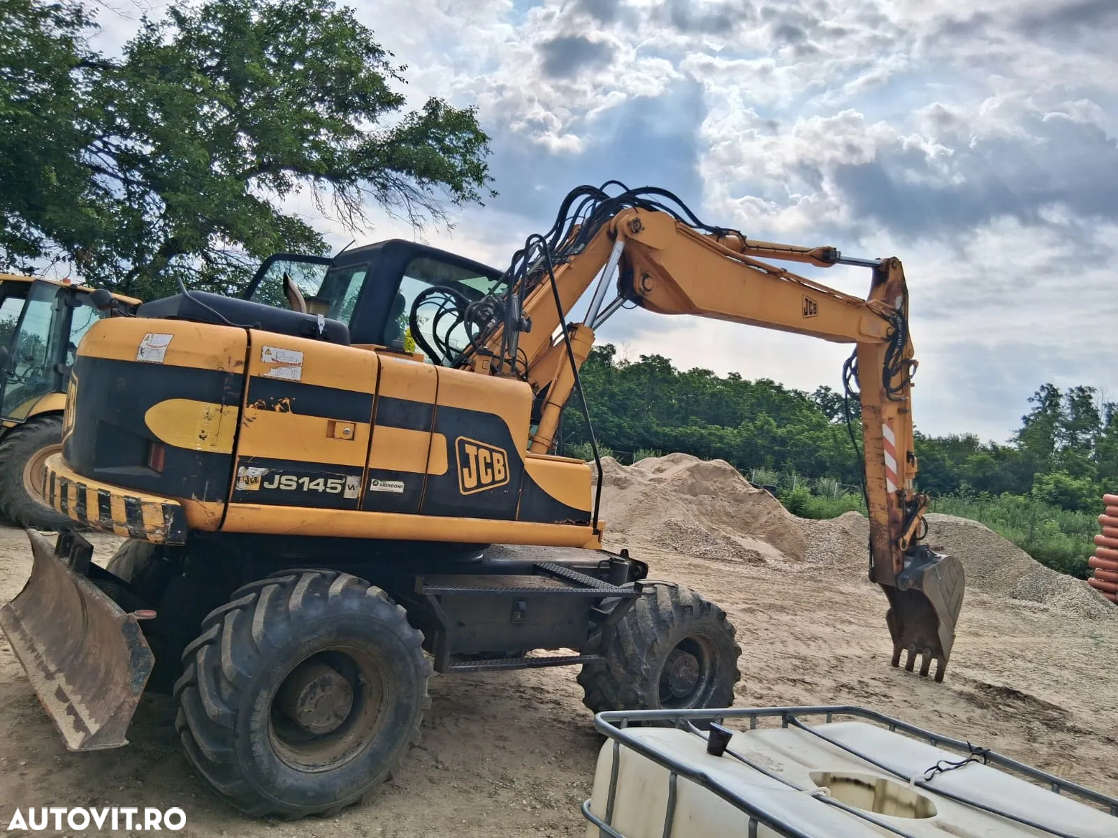 JCB JS145W - 4