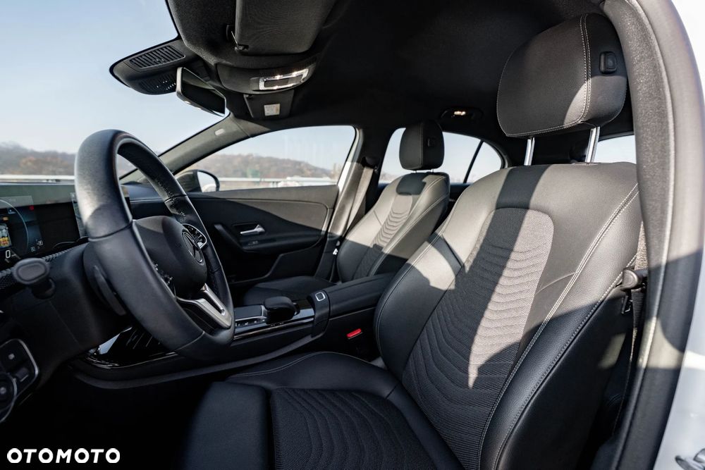 Mercedes-Benz Klasa A 180 Style 7G-DCT - 17