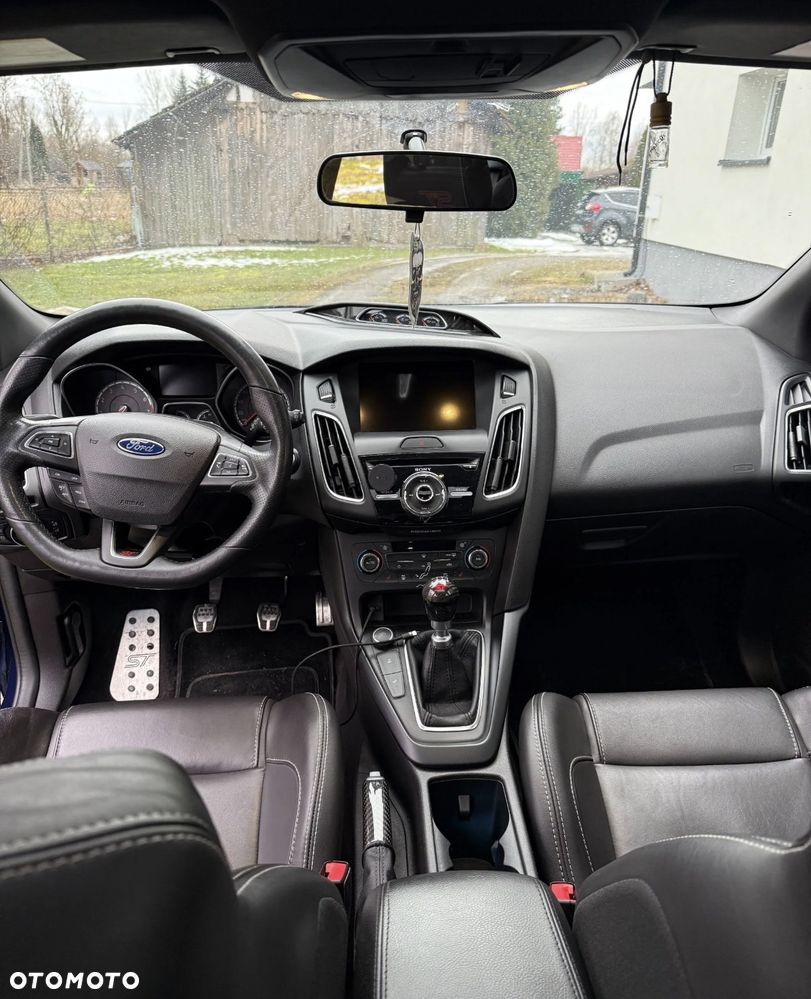 Ford Focus 2.0 EcoBoost ST-2 - 10