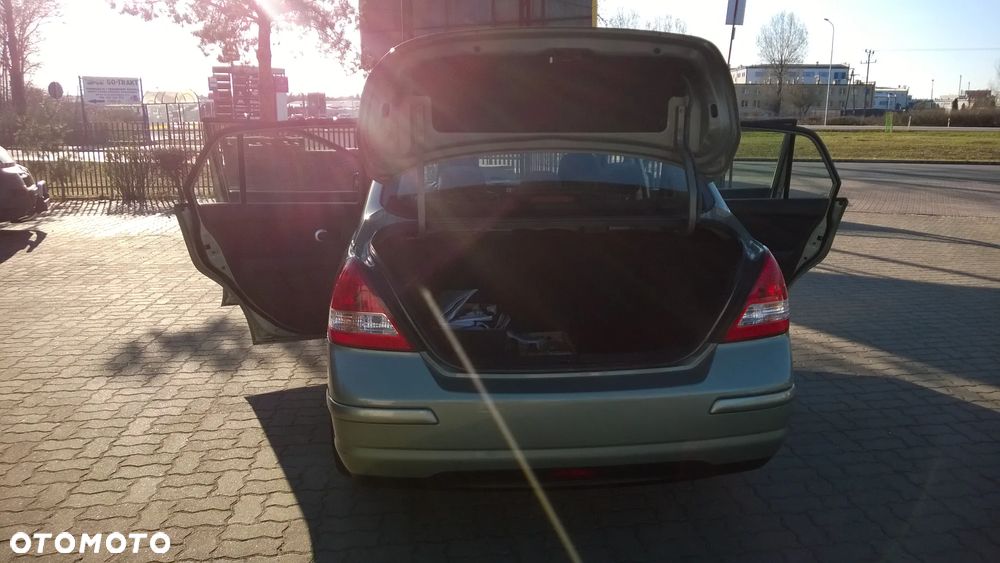 Nissan Tiida 1.6 Tekna - 18