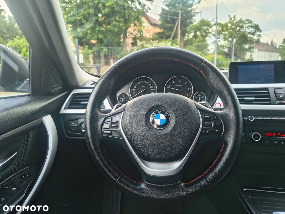 BMW Seria 3 320d DPF Edition Sport - 18