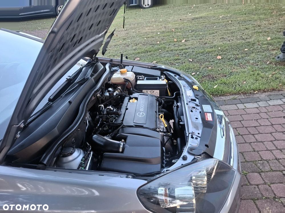 Opel Astra 1.6 Edition 111 Jahre - 22