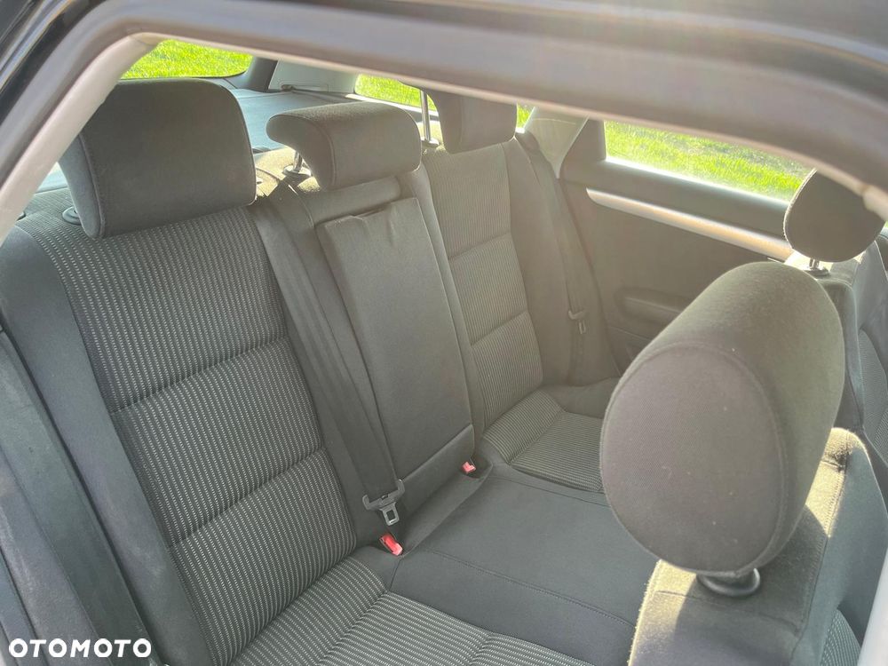 Audi A4 Avant 1.8T Quattro - 31