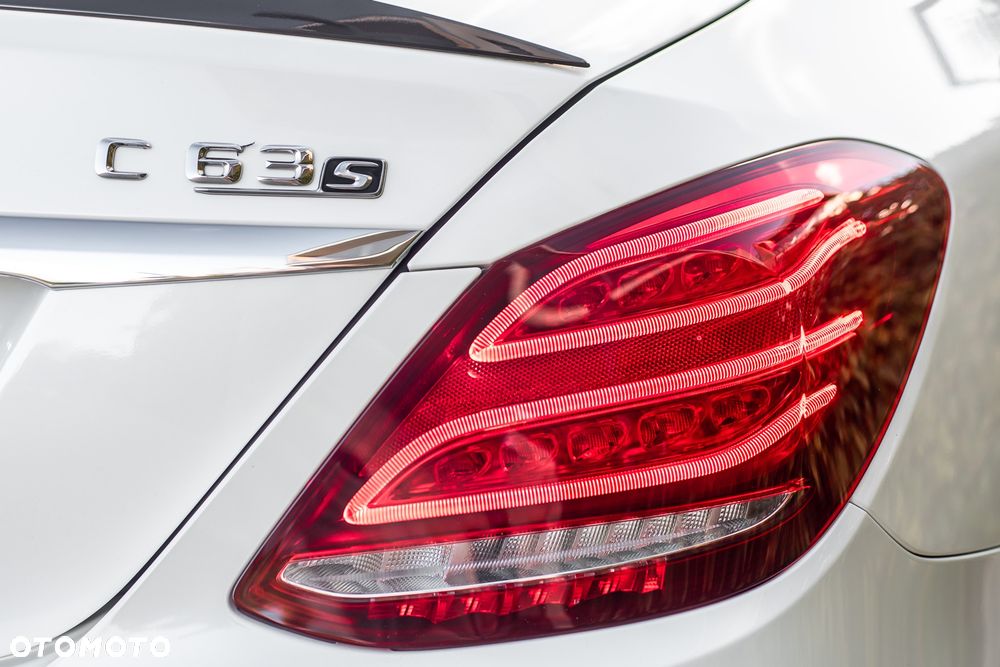 Mercedes-Benz Klasa C AMG 63 S AMG Speedshift 7G-MCT Edition 1 - 33