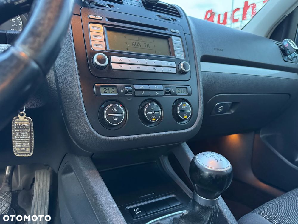 Volkswagen Golf - 14