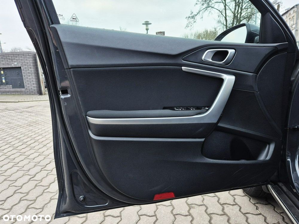 Kia XCeed 1.5 T-GDI M DCT - 11