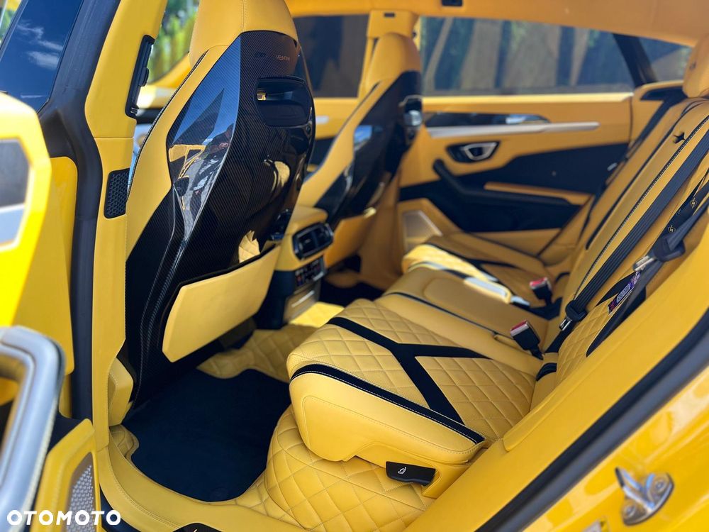 Lamborghini Urus Standard - 20