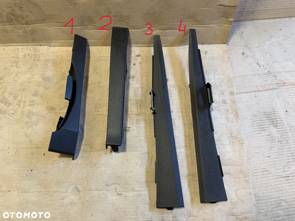 Osłona zaślepka deski Renault Captur II  681081408R  681087572R  689208858R  689215499R  OE - 1