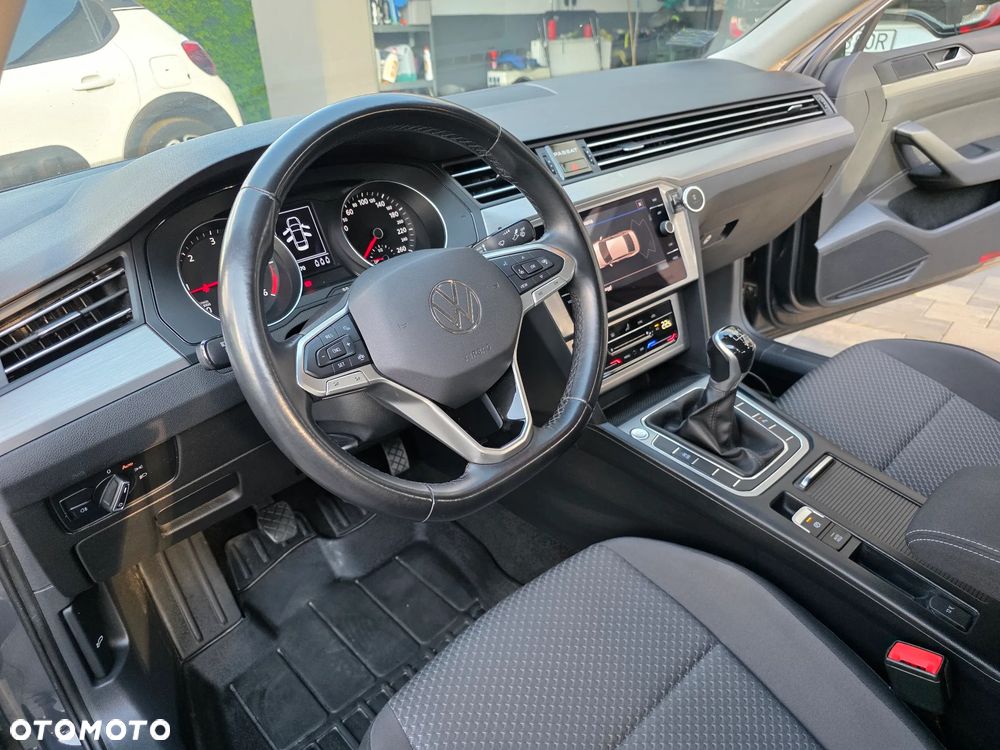 Volkswagen Passat 2.0 TDI EVO Essence - 25
