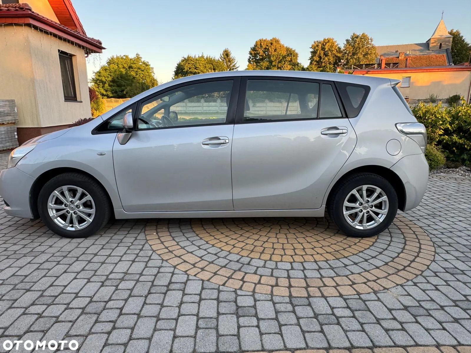 Toyota Verso 2.0 D-4D Premium - 2