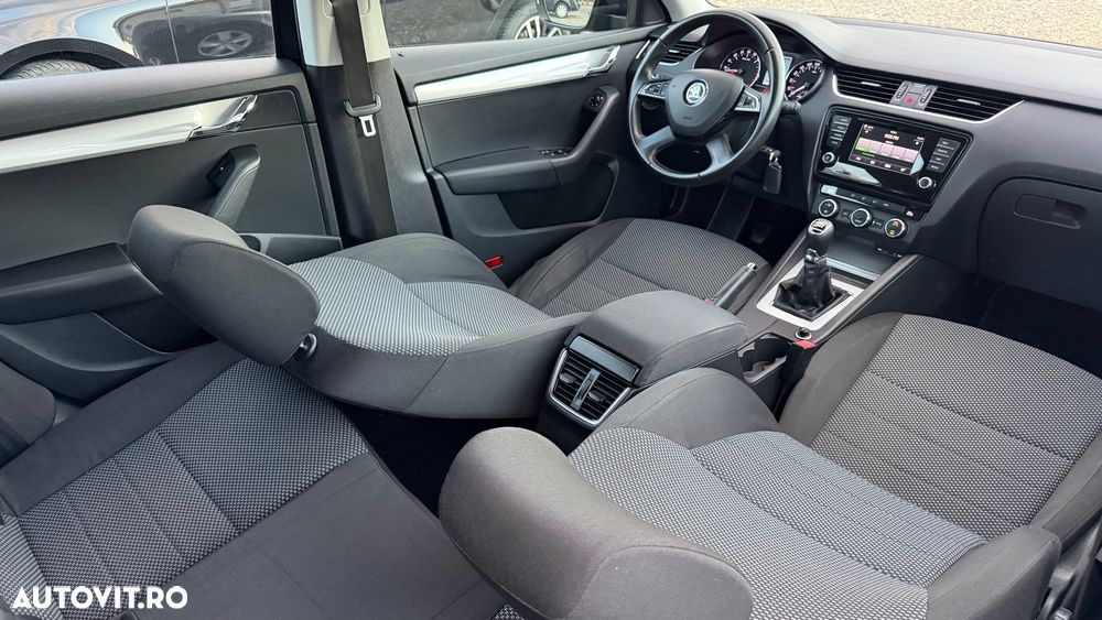 Skoda Octavia - 8