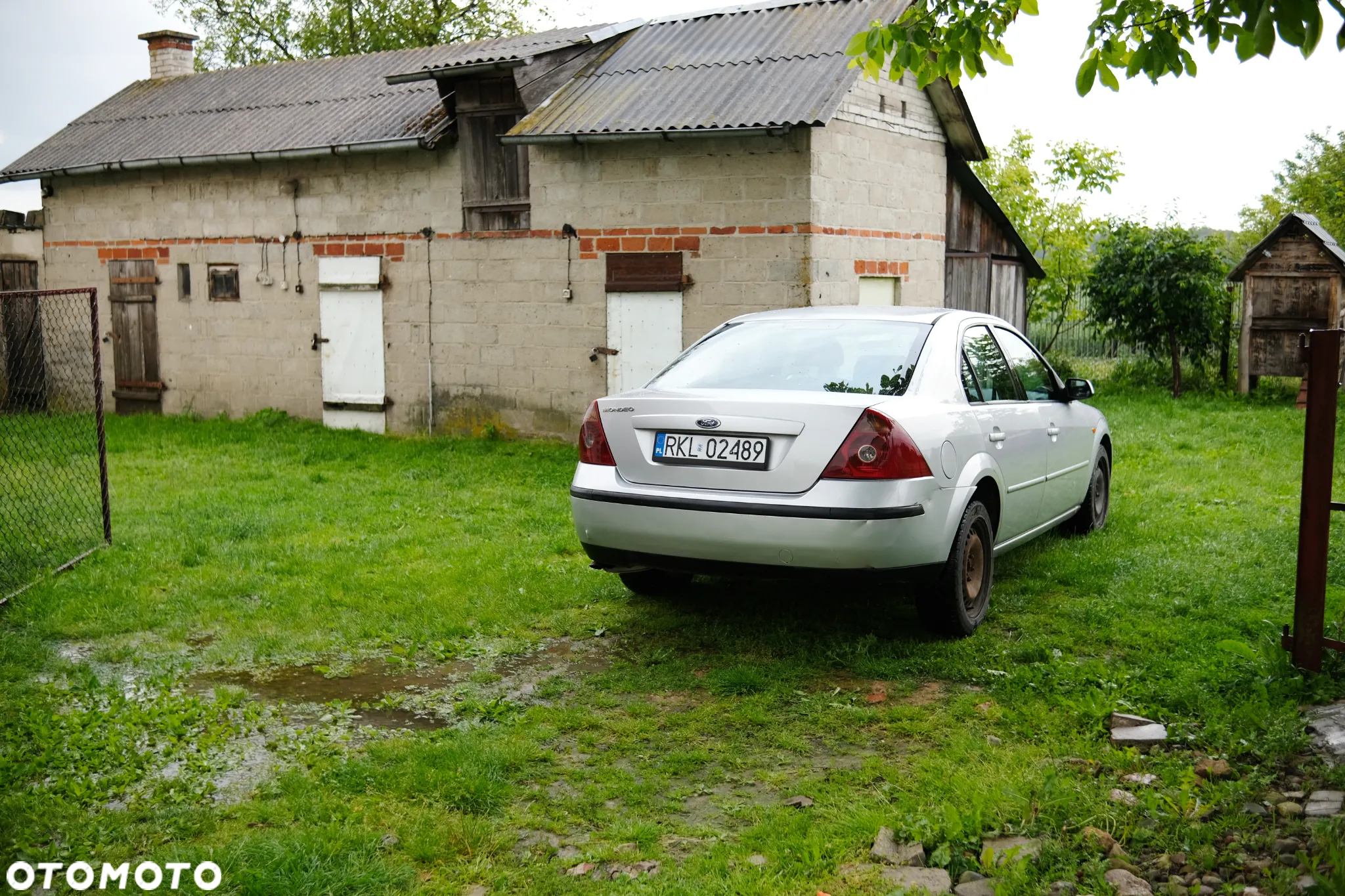 Ford Mondeo 2.0 TDDi Ambiente - 2