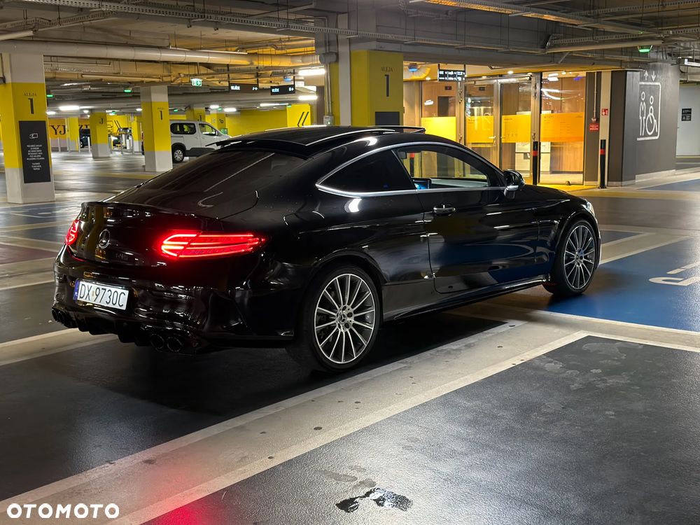 Mercedes-Benz Klasa C 300 9G-TRONIC AMG Line - 12