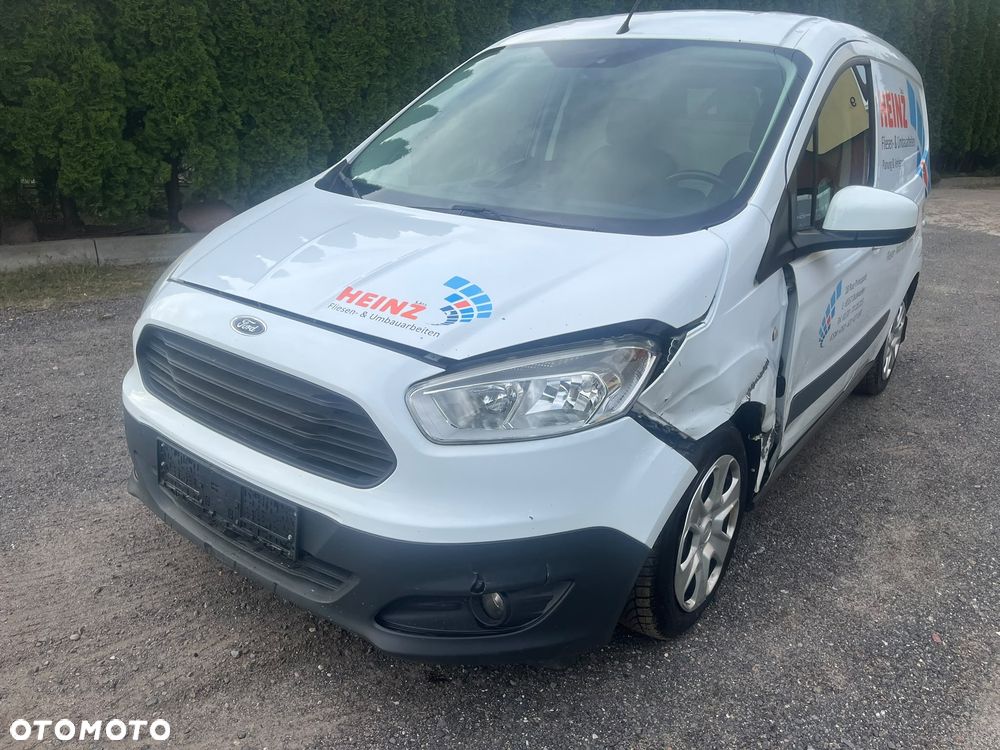 Ford Transit Courier - 4