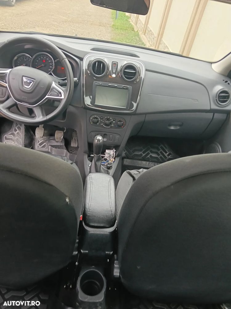Dacia Logan TCe 90 Essential - 3