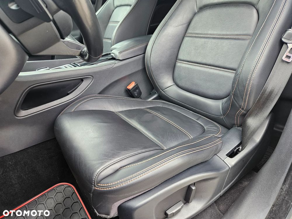 Jaguar F-Pace 20d AWD Prestige - 23