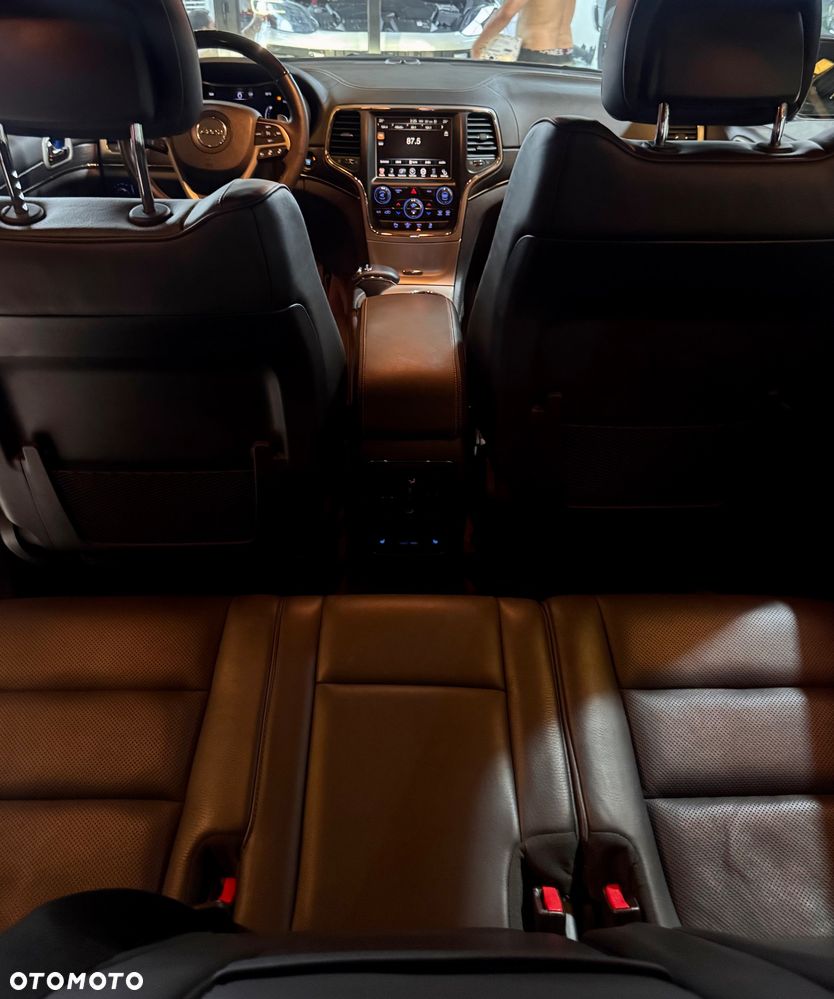 Jeep Grand Cherokee 5.7 V8 HEMI Summit - 32