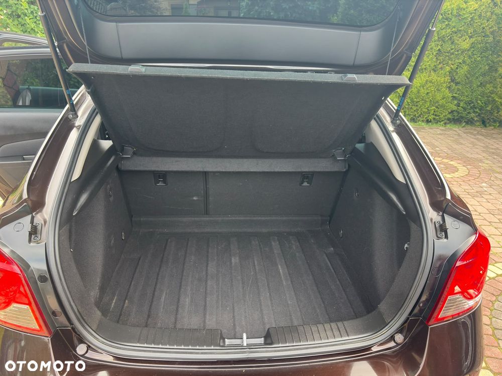 Chevrolet Cruze 1.8 LT - 9